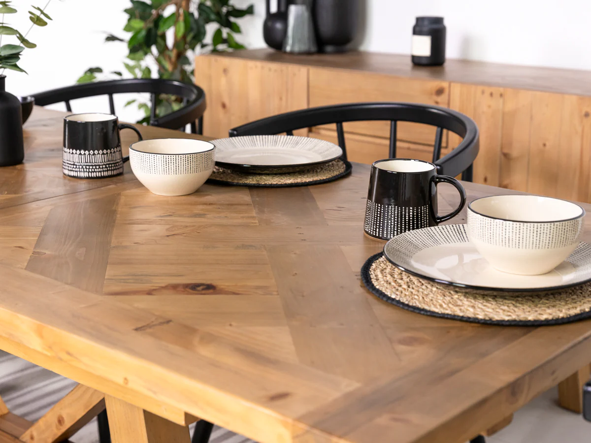 Como Extendable Dining Table (180cm - 240cm) - Image 9