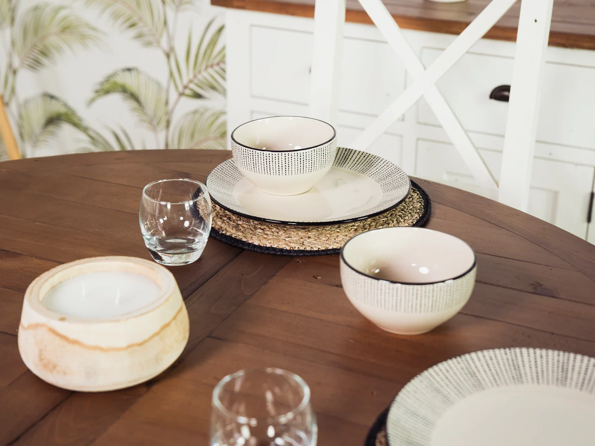 Devon Extendable Round Dining Table (120cm - 160cm) - Image 4