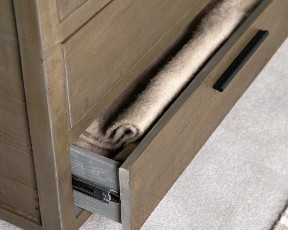 Manhattan 5 Drawer Chest - Image 6