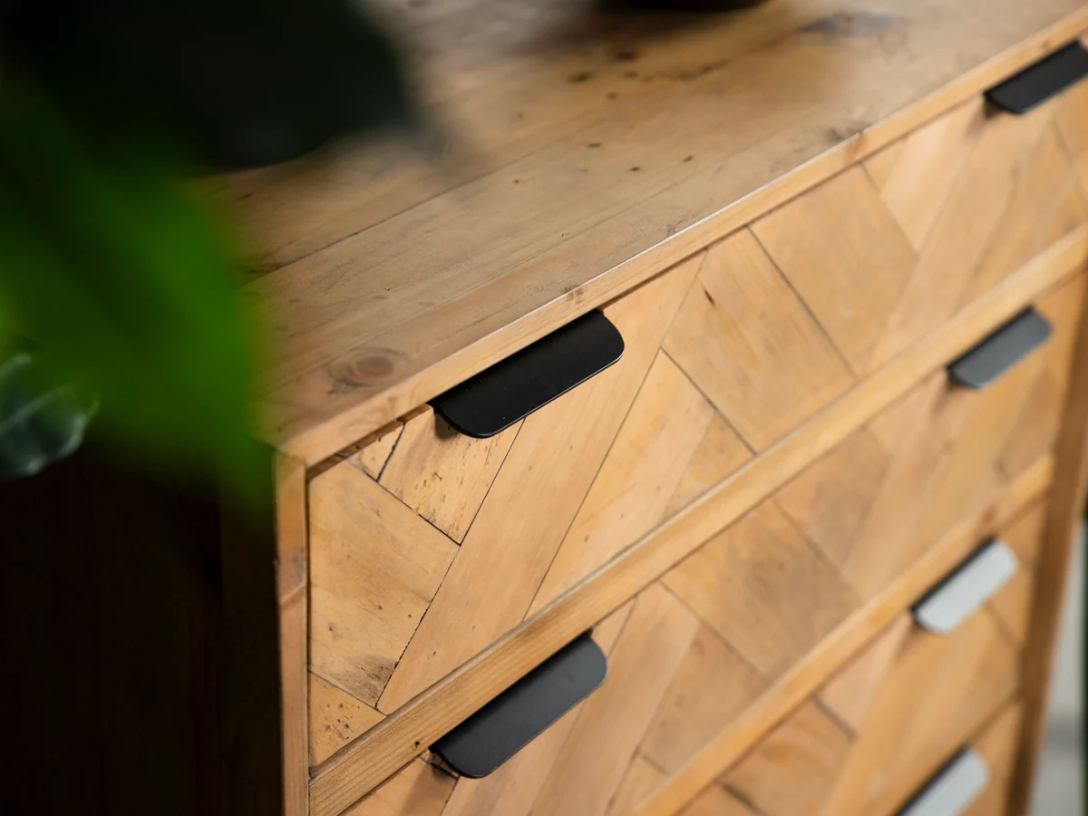 Sydney 4 Drawer Chest - Image 10