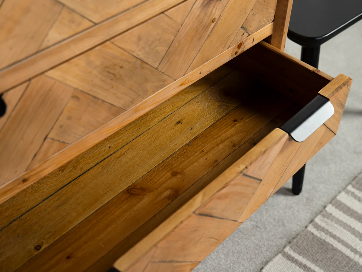 Sydney 4 Drawer Chest - Image 14