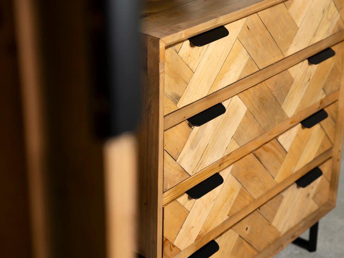 Sydney 4 Drawer Chest - Image 5