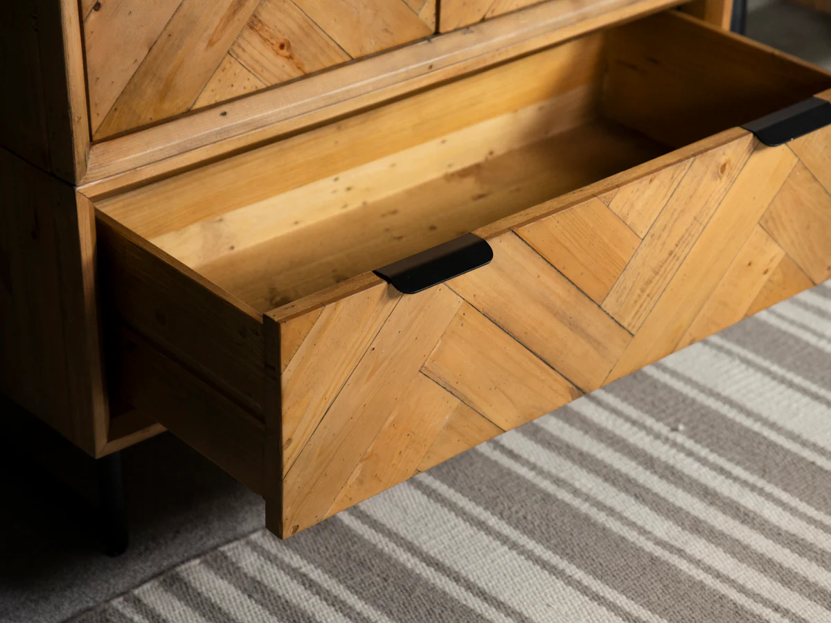 Sydney Wardrobe - Image 14
